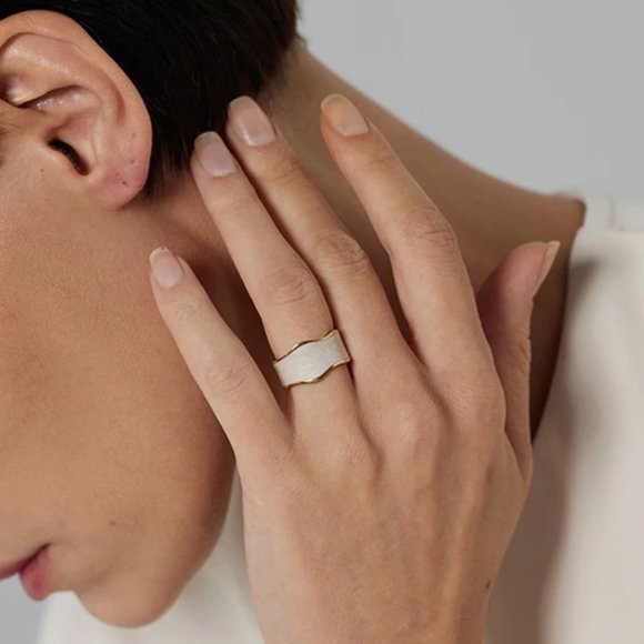 New 18K Gold Plated White Enamel Resizable Ring - Picture 2 of 9